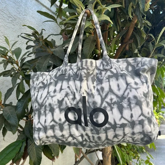 ALO Yoga Black and Gray Patterned Tote Bag - Picture 2 of 5